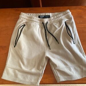 Men’s shorts size small